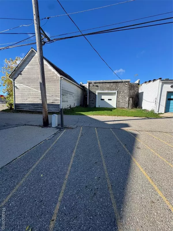 Deckerville, MI 48427,3462 Main Street