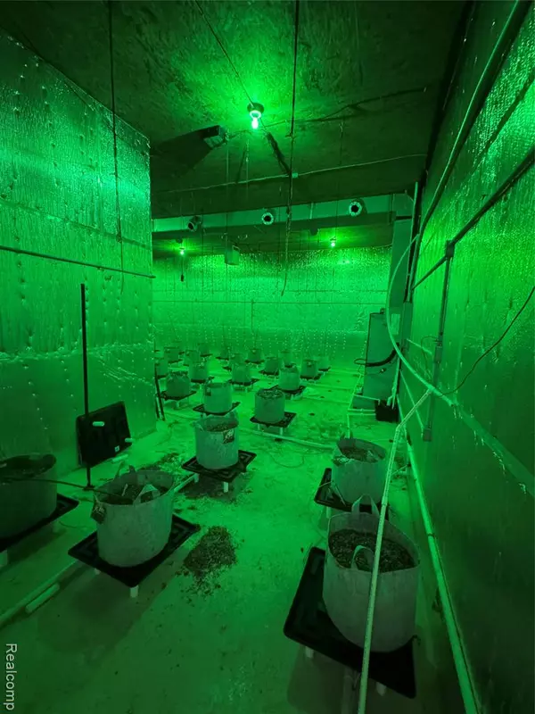 Deckerville, MI 48427,3462 Main Street