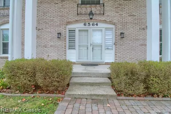 West Bloomfield, MI,6564 Alderley Way Court