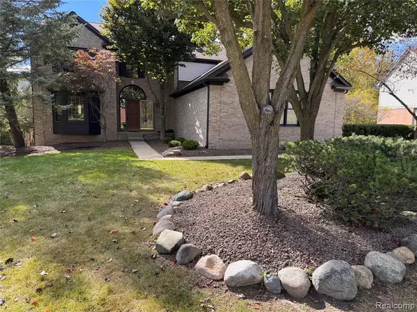 Rochester, MI 48306,3727 Inverness Drive