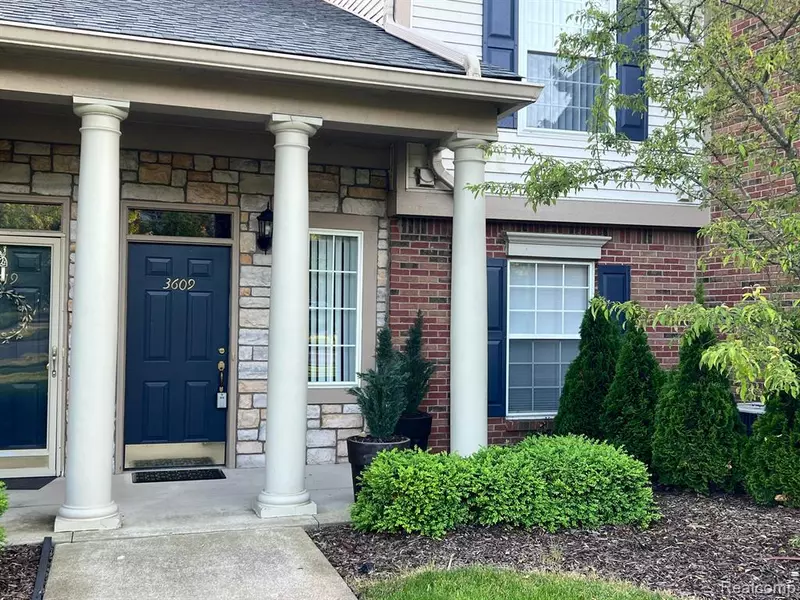 3609 OAKMONTE Boulevard, Rochester, MI 48306