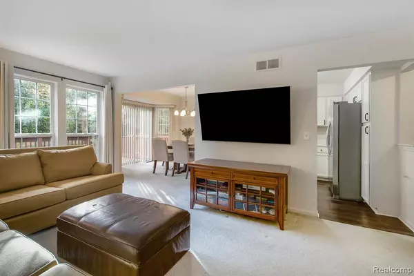 Ann Arbor, MI 48108,3129 Village Circle