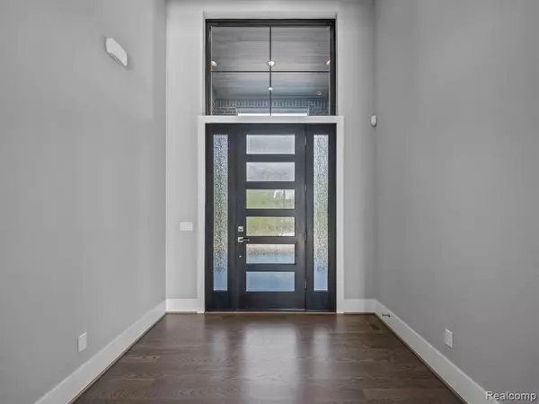 Rochester, MI 48306,2706 Heights View Court