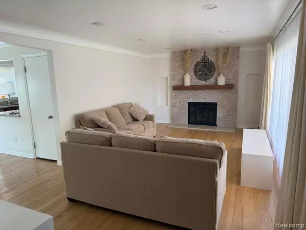 Dearborn, MI 48128,1910 McMillan Street