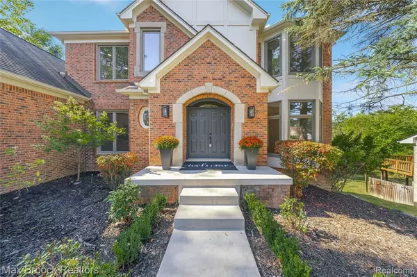 West Bloomfield, MI,7219 Oakwood Drive