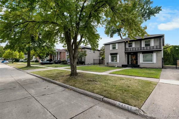 Oak Park, MI 48237,24561 Seneca Street