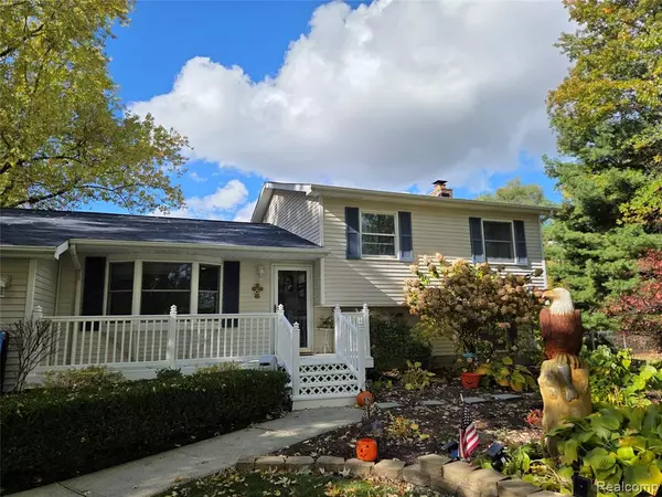 7030 Porter Road, Grand Blanc, MI 48439