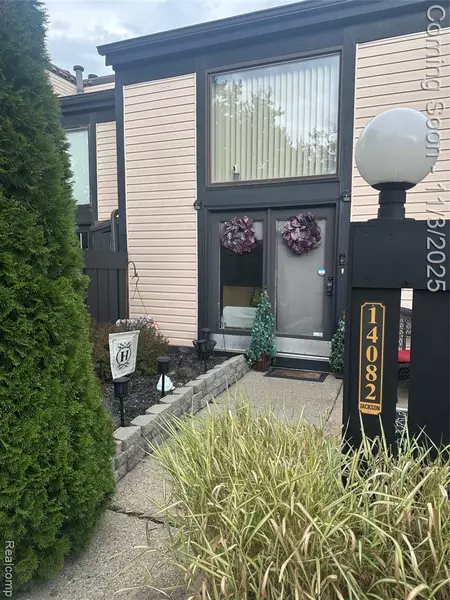 14082 Jackson St, Taylor, MI 48180