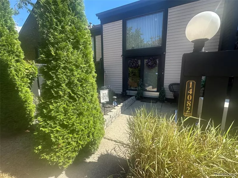 14082 Jackson Street, Taylor, MI 48180