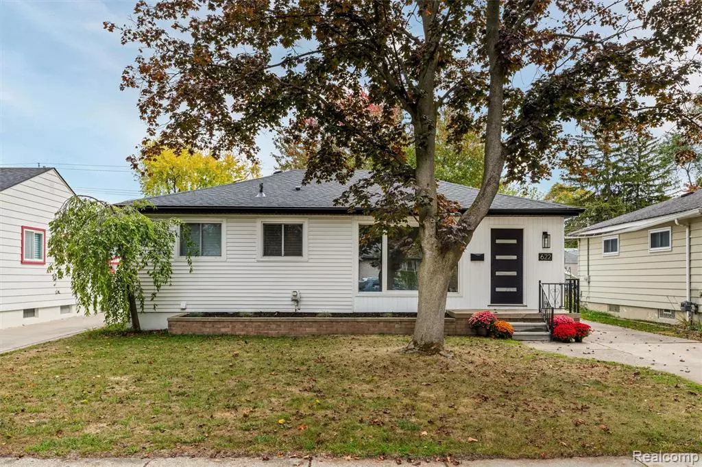 Royal Oak, MI 48067,622 N Wilson Avenue