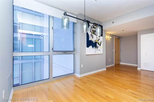 Royal Oak, MI 48067,432 S Washington Avenue