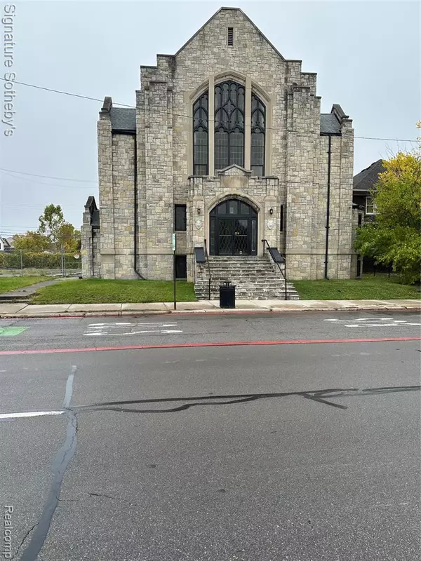 10624 E Jefferson Avenue, Detroit, MI 48214
