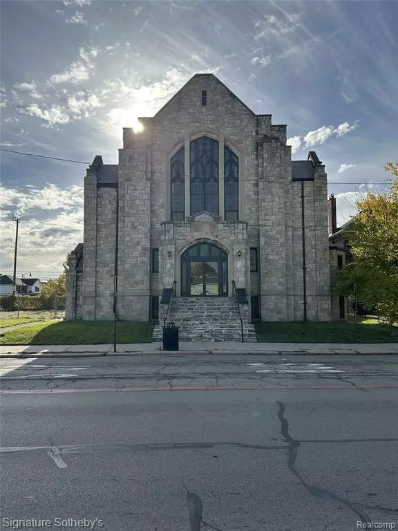 10624 E Jefferson Avenue, Detroit, MI 48214