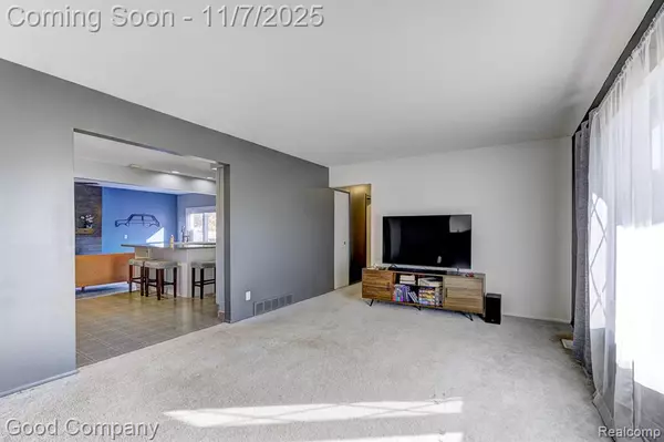 Madison Heights, MI 48071,583 Manchester Street