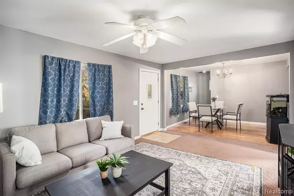 Waterford, MI 48328,91 Waterly Avenue