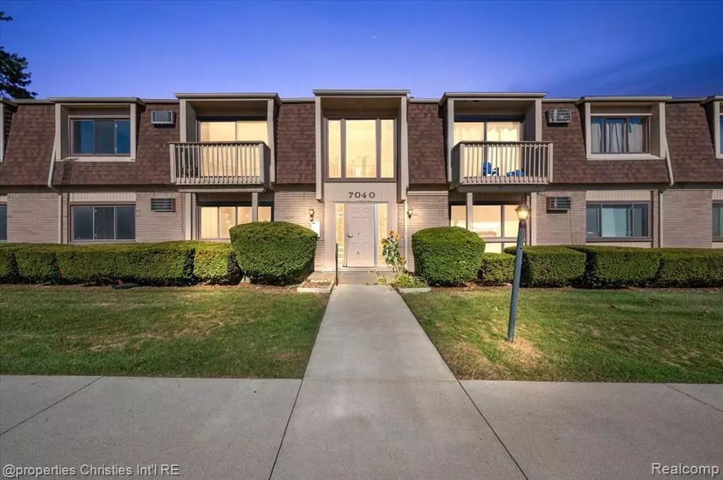 Waterford, MI 48327,7040 Villa Drive