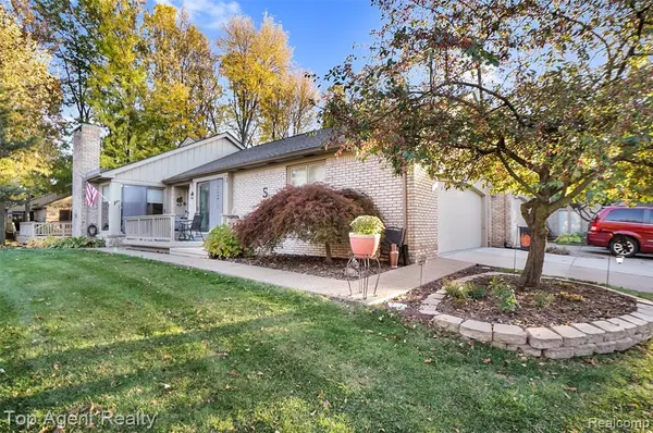 Clinton Twp, MI 48038,43058 W Kirkwood Drive