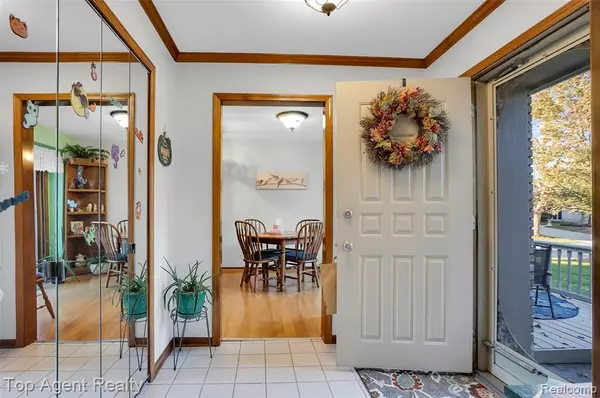 Clinton Twp, MI 48038,43058 W Kirkwood Drive