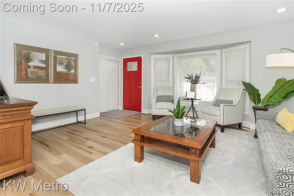 Troy, MI 48085,5338 Berwyck Drive