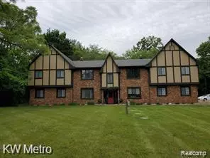 Highland, MI,2049 N DUCK LAKE Road