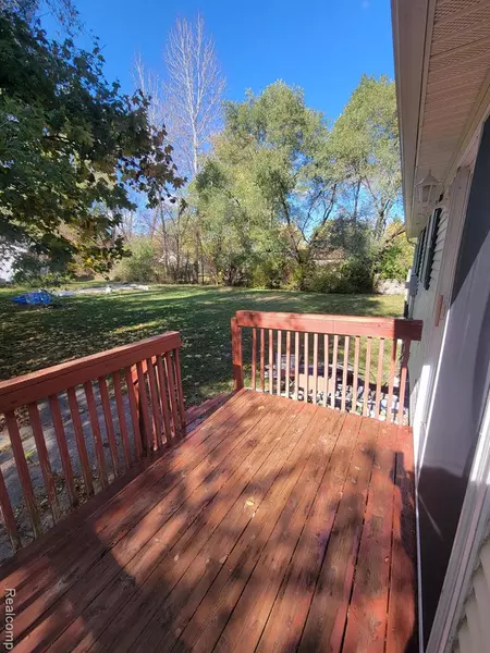 1760 A Street, Lapeer, MI 48446