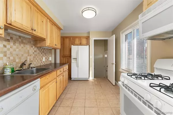 Eastpointe, MI 48021,17148 Stricker Avenue