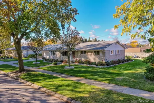 Warren, MI 48093,28741 Roan Drive