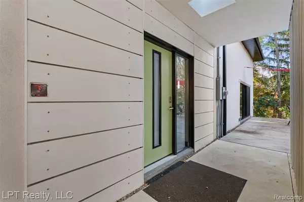 Ann Arbor, MI 48103,1797 Miller Avenue