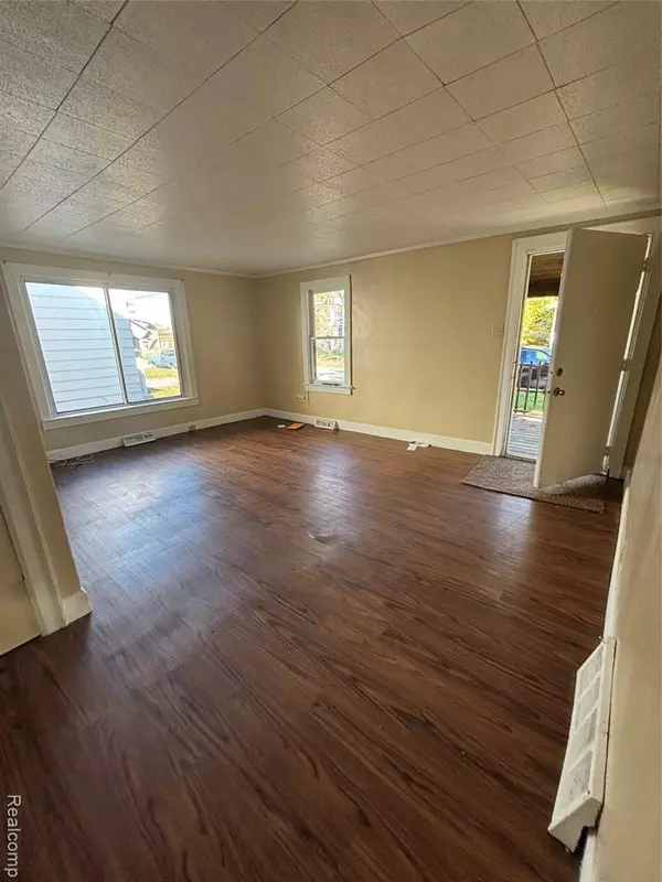 Flint, MI 48503,1202 Knapp Avenue