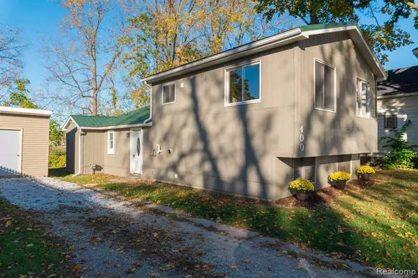 Durand, MI 48429,400 W MAIN Street