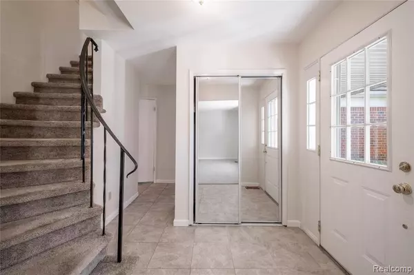 Livonia, MI 48152,18526 Southampton Street