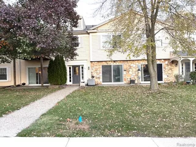 831 BLOOMFIELD VILLAGE Boulevard, Auburn Hills, MI 48326