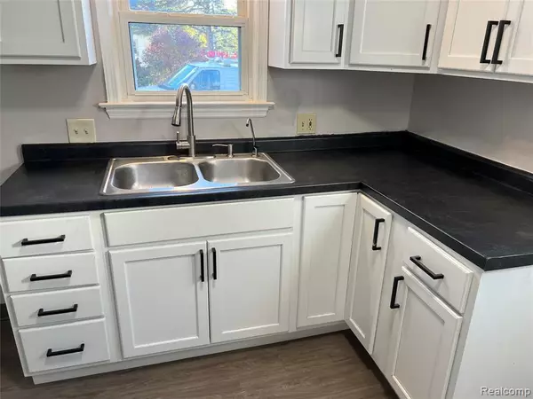 Flint, MI 48503,2202 Windemere Avenue