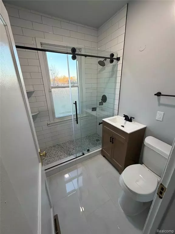 Canton, MI 48187,47611 FORD Road