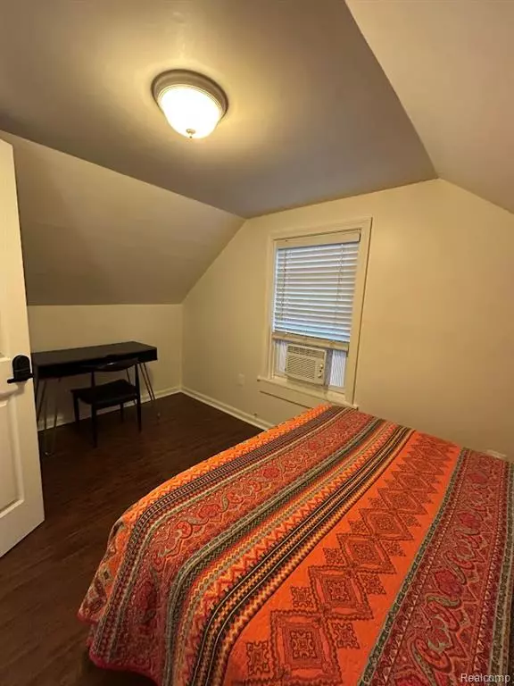 Pontiac, MI 48340,591 E Mansfield