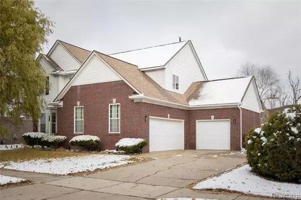 48850 Village Drive, Macomb, MI 48044