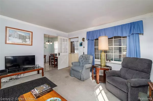 Royal Oak, MI 48067,2306 Barrett Avenue