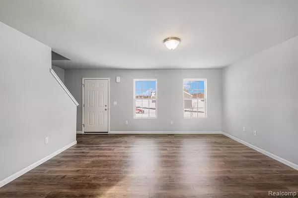 Davisburg, MI 48350,114 Forest Way