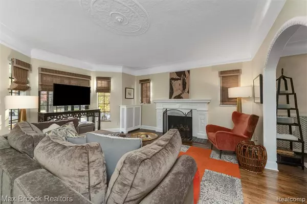 Grosse Pointe Park, MI 48230,1425 Bedford Road