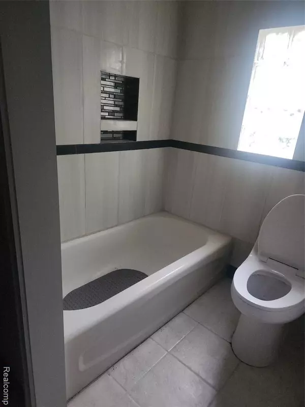 Canton, MI 48187,41430 Warren Road