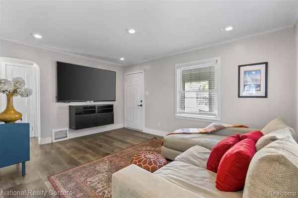 Hazel Park, MI 48030,346 E Jarvis Avenue