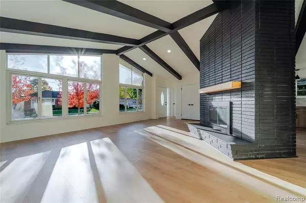 Saint Clair Shores, MI 48080,23005 Malvern Street