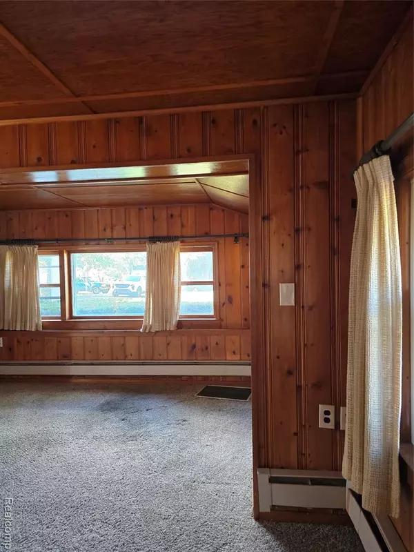 Waterford, MI 48329,3194 Whitfield Drive