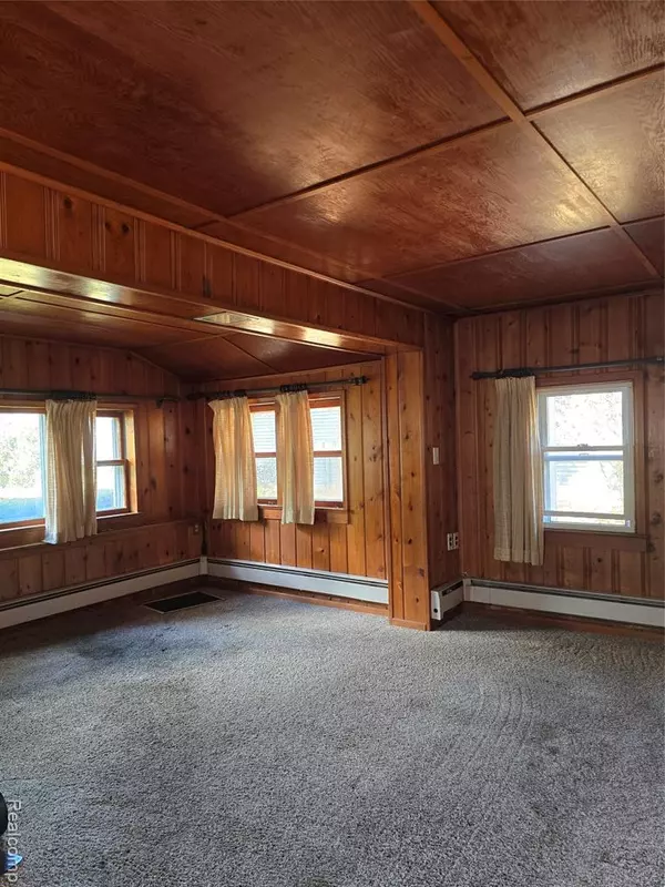 Waterford, MI 48329,3194 Whitfield Drive