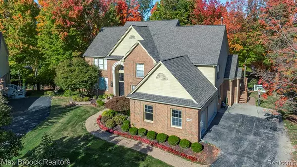 West Bloomfield, MI,6986 Crosswell Drive