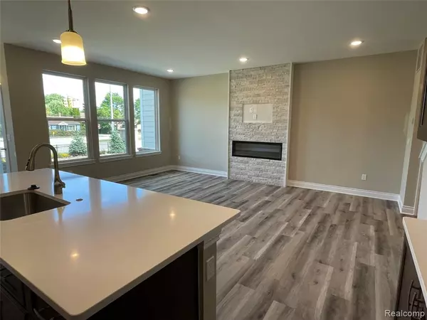 Troy, MI 48085,811 Balmoral Ln