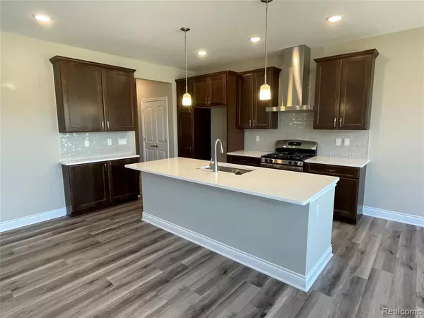 Troy, MI 48085,811 Balmoral Ln