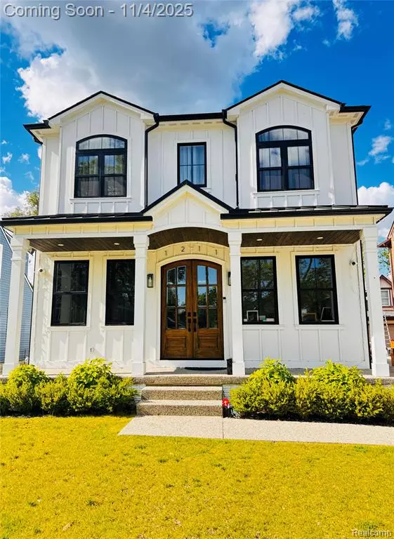 1211 E Lincoln Street, Birmingham, MI 48009