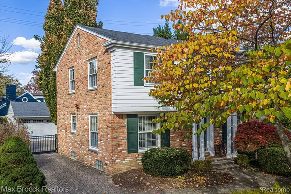 Birmingham, MI 48009,1882 Melbourne Street