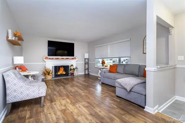 Saint Clair Shores, MI 48082,23510 Playview Street